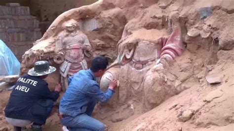 are there human bodies inside the great wall of china